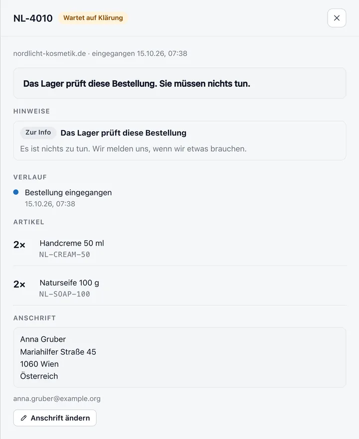 Eine Bestellung mit dem Stand Wartet auf Klärung: Hinweis, Verlauf, Artikel, Anschrift und der Knopf Anschrift ändern.